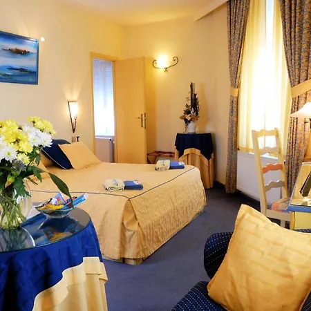 Les Reflets Jaunes Hotel