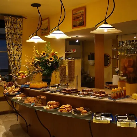 Les Reflets Jaunes Hotel 3*