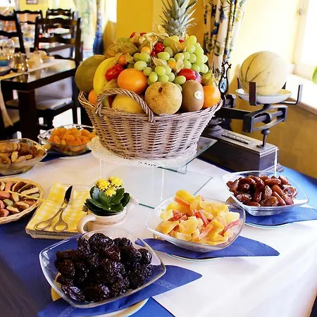 瑞福莱斯约恩酒店 3* 日韦