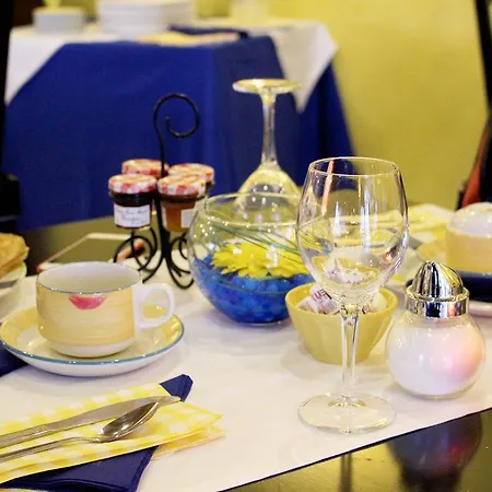 Les Reflets Jaunes Hotel 3*