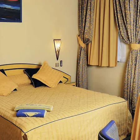 Hotel Les Reflets Jaunes Givet