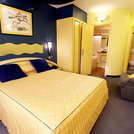 Les Reflets Jaunes Hotel Givet