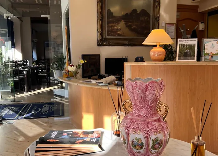 Les Reflets Jaunes Hotel 3*