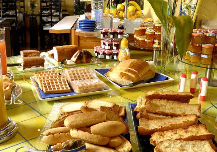 Hotel Les Reflets Jaunes 3*