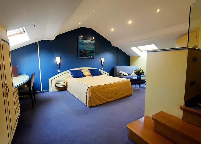 Les Reflets Jaunes 3*